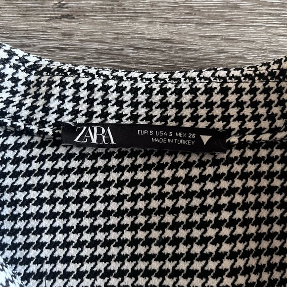 Zara Black and White Houndstooth Top - Picture 3 of 5